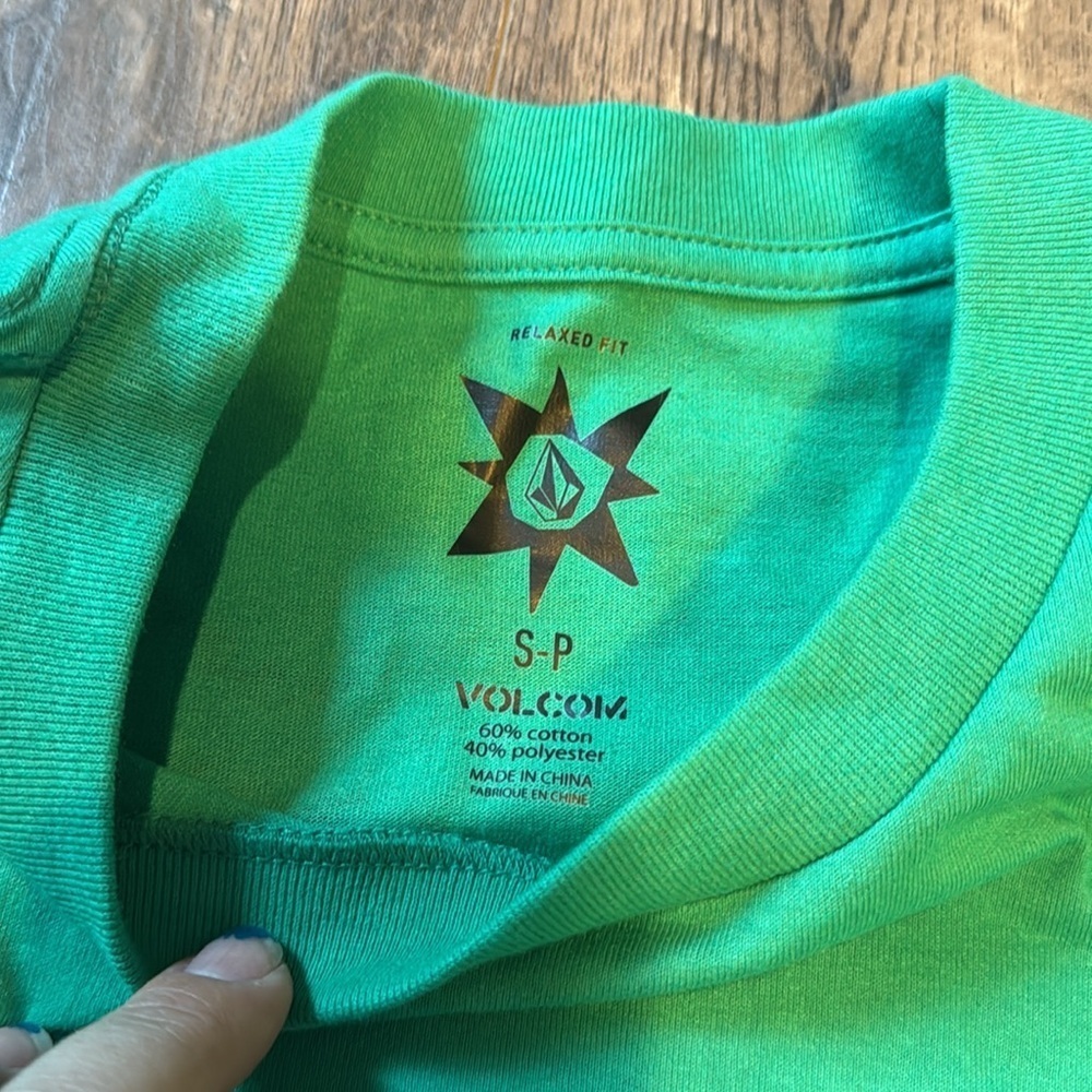 Volcom Yusuke Piper Graphic T-Shirt Small Relaxed Fit New With Tags - Picture 3 of 5